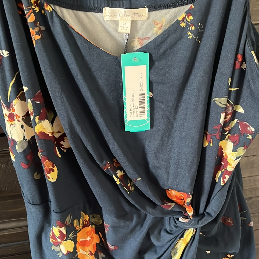 New! Cute Nina Britton floral wrap dress